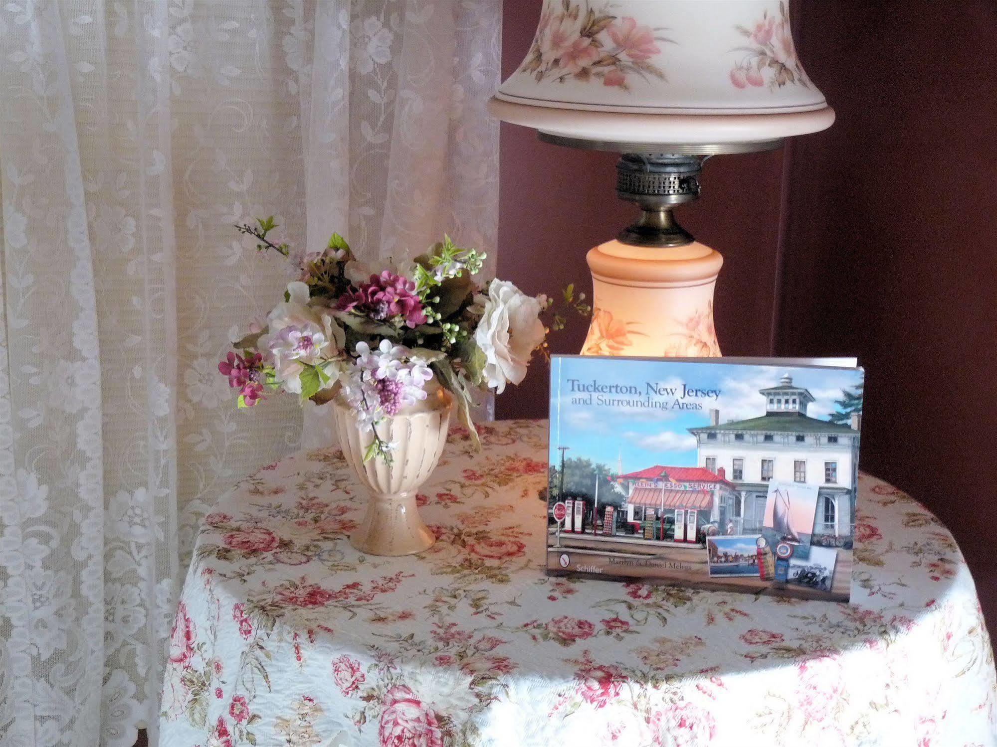 J. D. Thompson Inn Bed And Breakfast Tuckerton Exterior photo