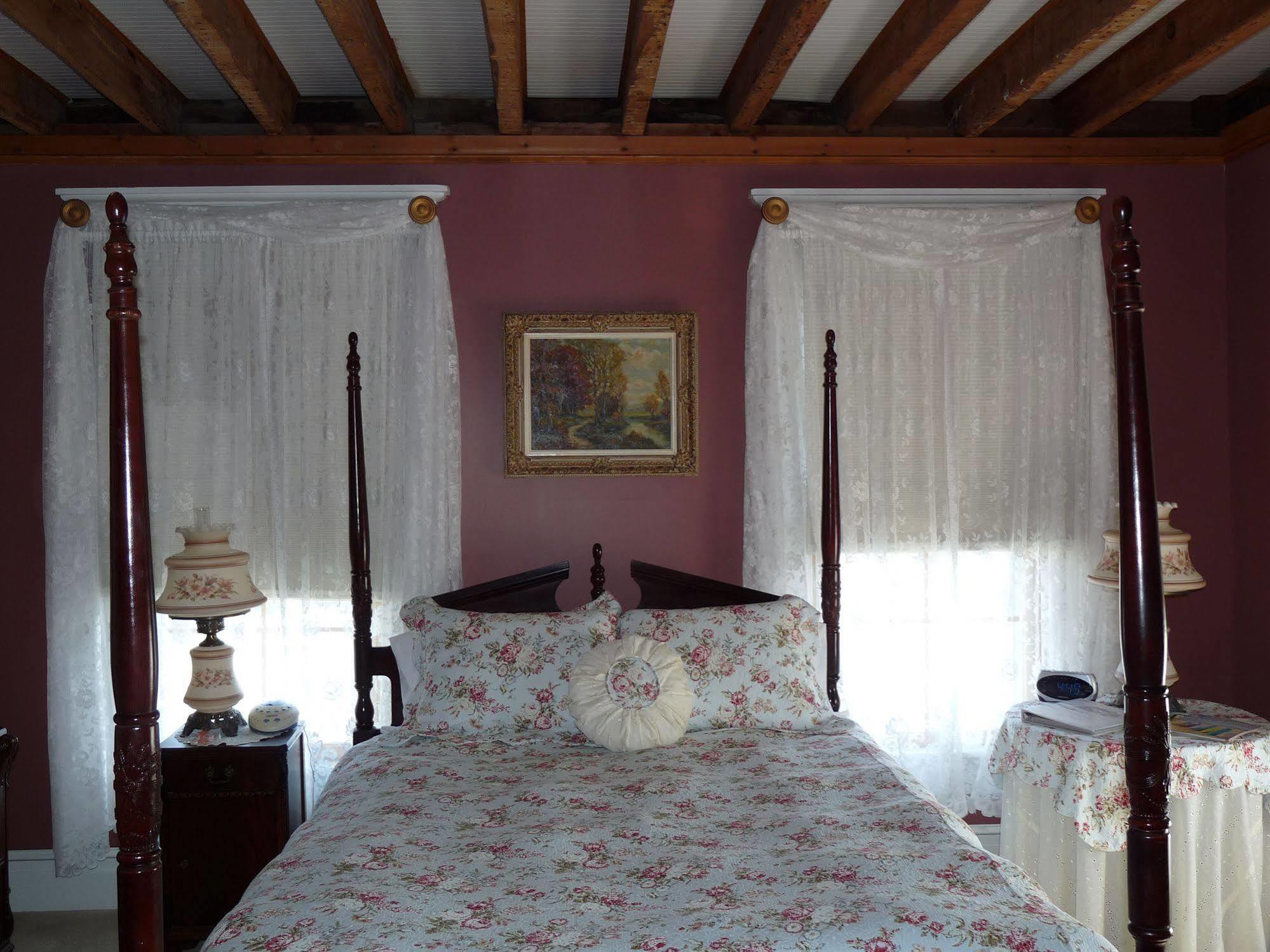 J. D. Thompson Inn Bed And Breakfast Tuckerton Exterior photo